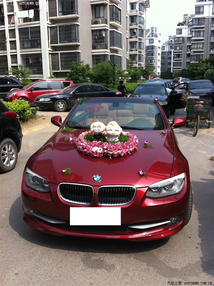 买来快一年了晒晒婚车照片了