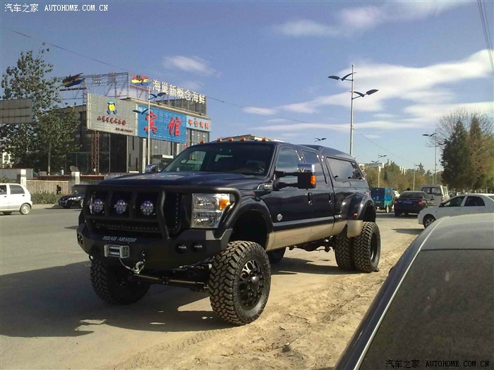 牛进口六轮越野车