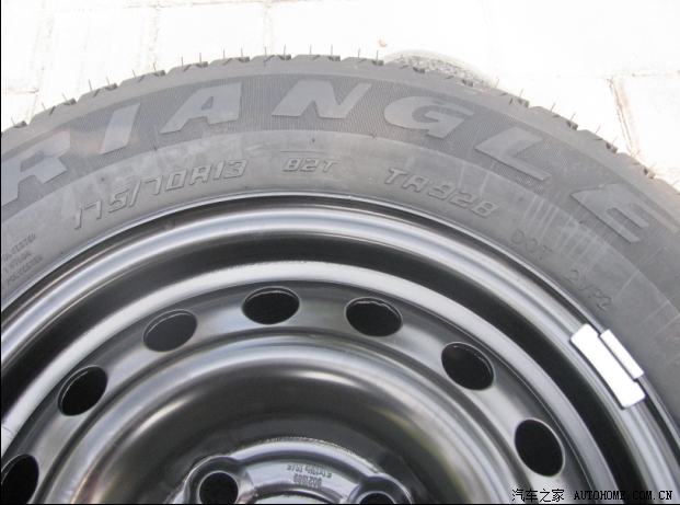 已降价200卖一个全新三角牌17570r13轮胎带铁钢圈