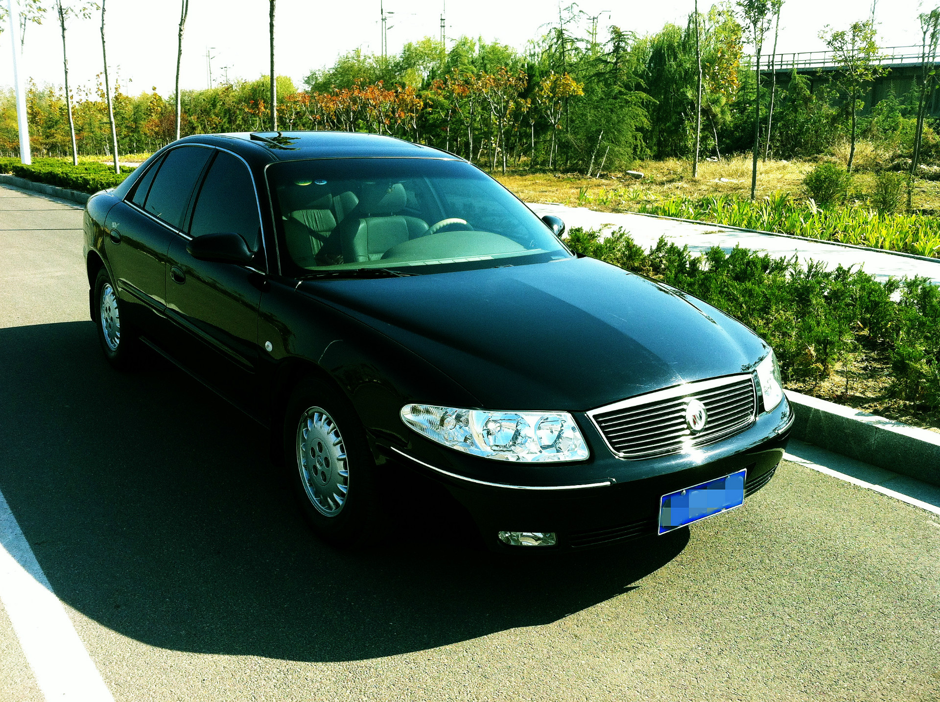 经典别克君威gl2.5v6