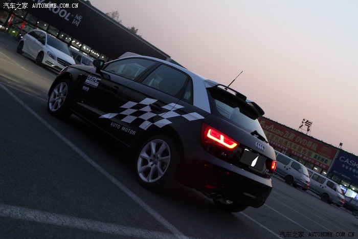 更拉风!a1 sportback车身拉花个性装饰[转自爱卡汽车网]