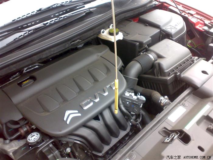 还有这个机油位置,在哪里?我们怎么看到铁丝上都有机油了