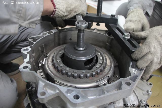 2011款14t自动技术型更换离合器片过程多图
