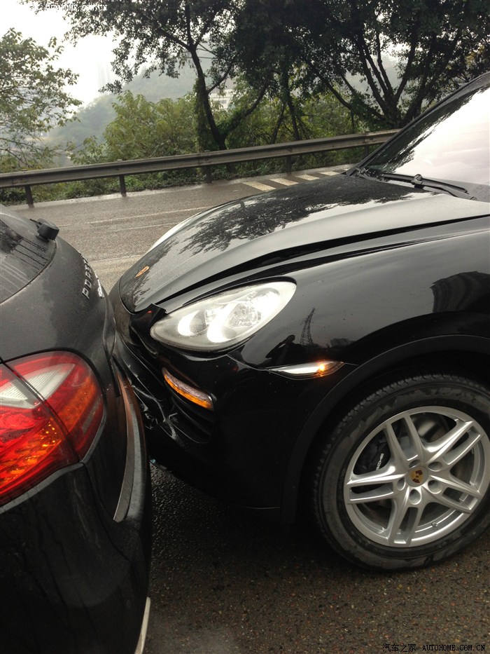 转卡宴论坛提车当日追尾朋友的新车冬天行车注意安全