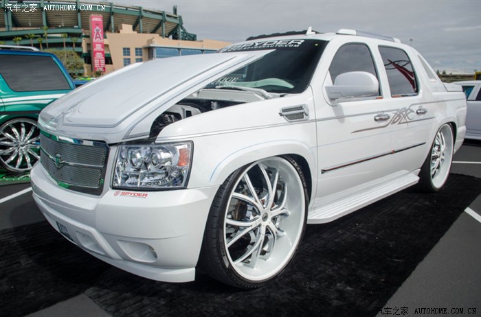 最炫高清无码国外改装车30p重量级dub二