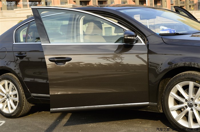 上海2t尊贵摩卡棕提车十天作业