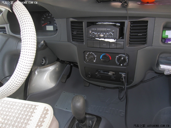 人生的第一部车五菱之光6376nf立业型传说中的乞丐版