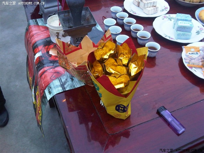 过年给车头菩萨上供啦