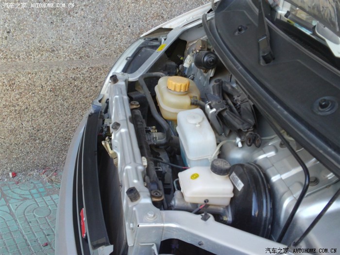 急求新五菱之光打开水箱盖后的整体照片,谢谢