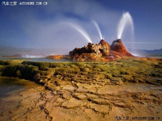 泡着温泉赏月 魅力十足的云南腾冲