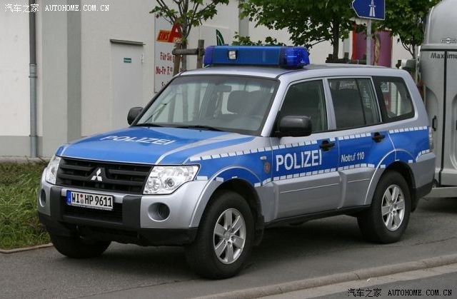 奔驰宝马保时捷德国的警车转帖