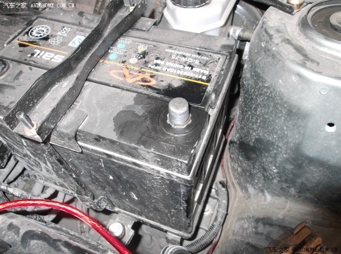 电瓶漏液帮忙鉴定一下