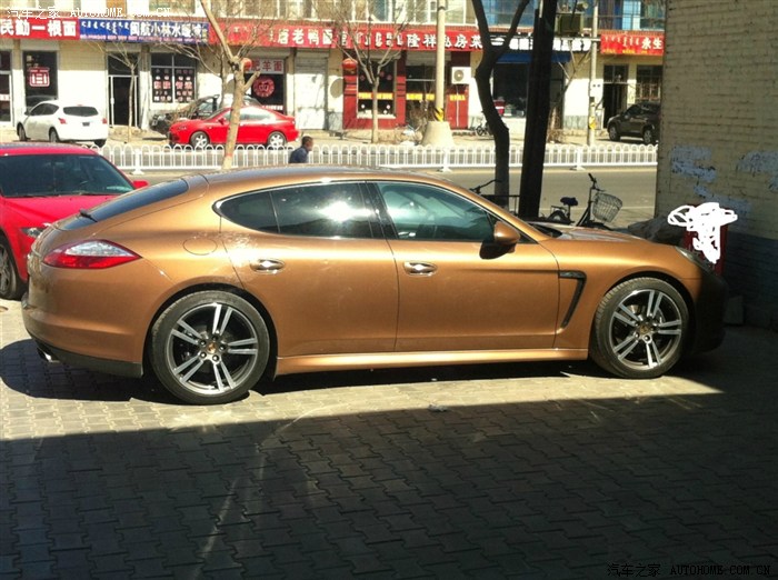 10款棕色panamera4