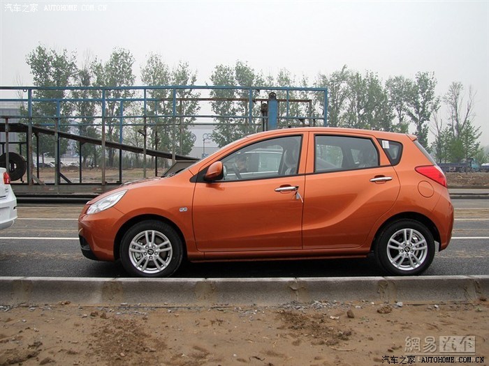 发几张瑞麒g2的照片感兴趣的看看哈