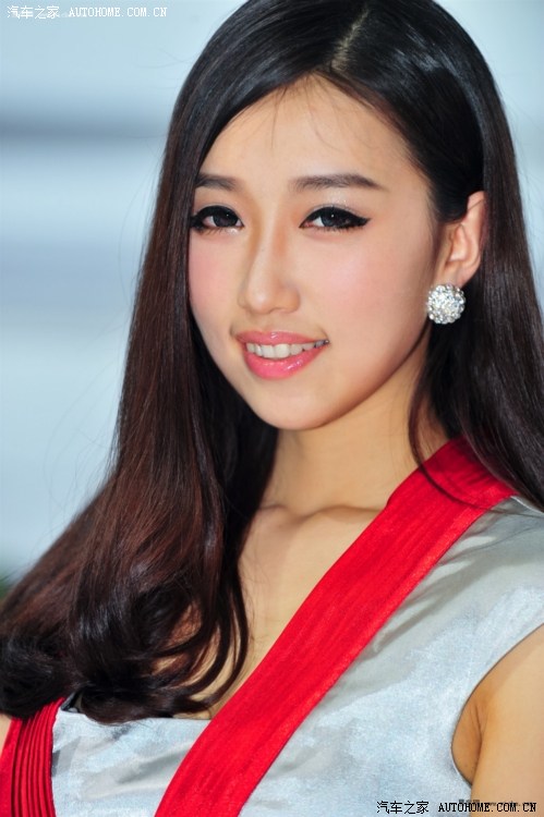 北京车展高清车模第一季!大家都来围观了,总有你喜欢的一个!