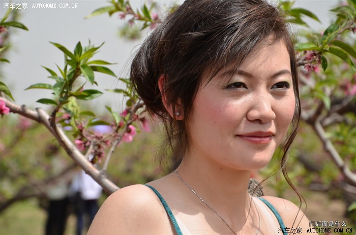 桃花林里桃花仙长治第4届桃花节里的美女以及特色小吃