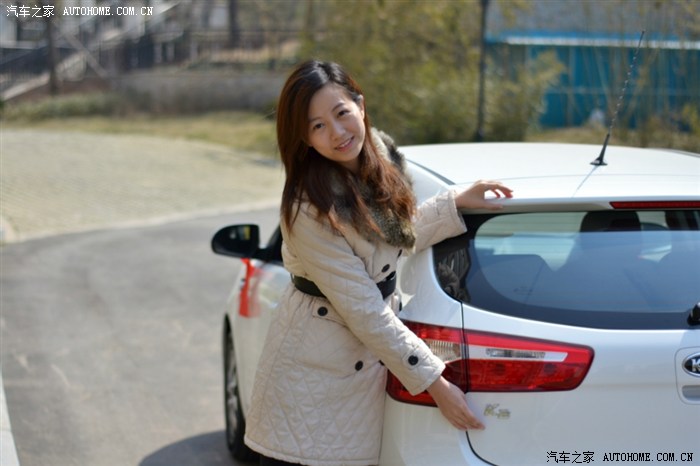 春日暖阳老婆大人陪她的k2出来晒太阳媳妇当车模411更新