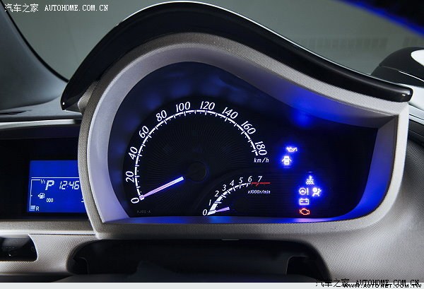 2527 | 回复: 76 长城m2论坛 哈弗m2的仪表台改成c30一样的会大卖吗?