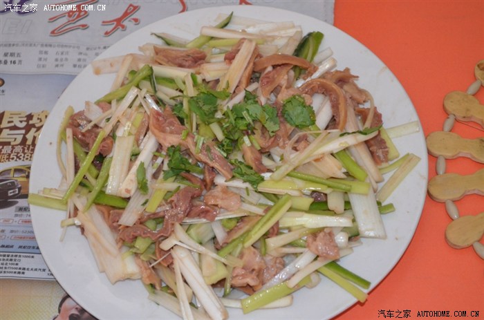 点凉拌驴板肠,25元,看起来是实惠.