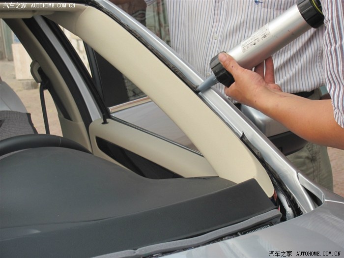 更换新宝来前风挡玻璃得多少钱