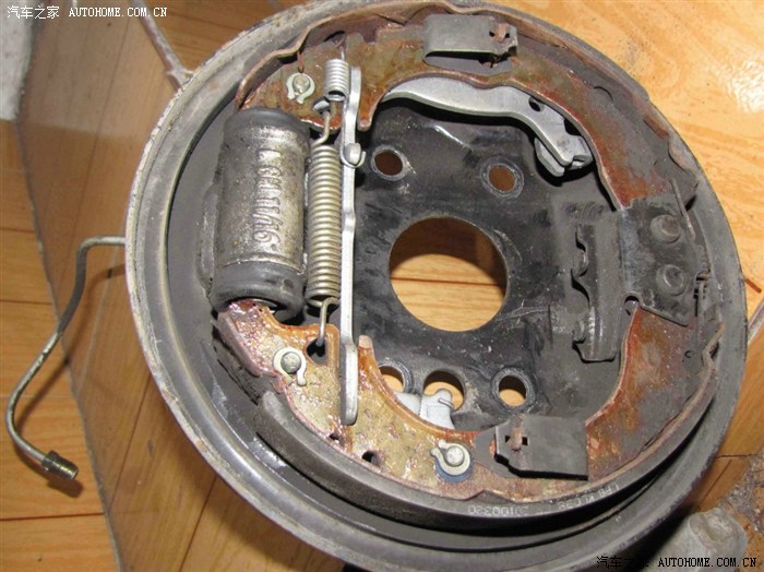 【图】后轮鼓刹写真_夏利n5论坛_汽车之家论坛