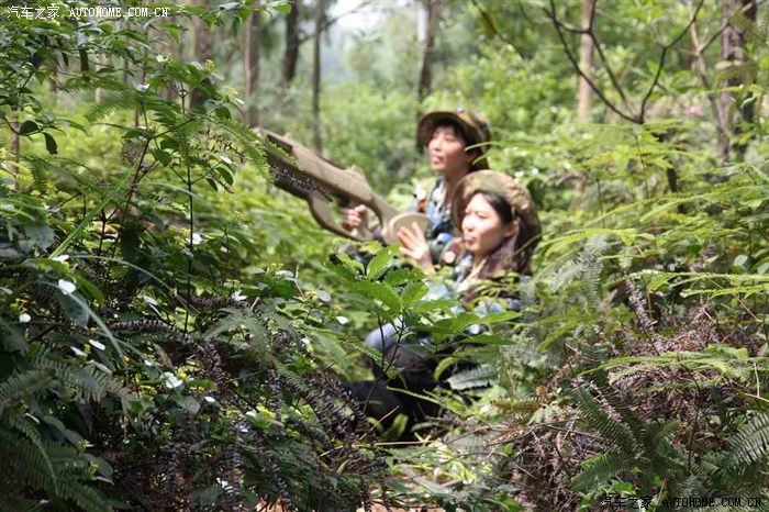 男女户外活动打野战内有大量照片和公司mm