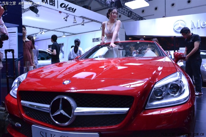 青岛国际车展海量车模拍了大约1千张照片给力的奔驰妹申精