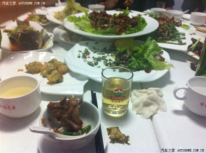 泰安市政府  导游说 这面人迷信 市政府办公的楼都是棺材形状  棺材