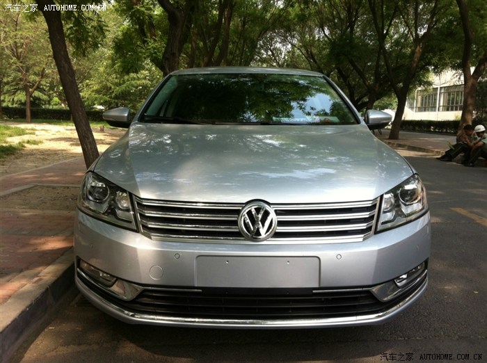 大众粉丝两年三辆迈腾新迈腾2t银色尊贵