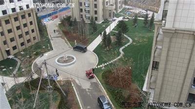 请教驾驶高手,小区的小转盘很小,每次过都提心吊胆,求技术