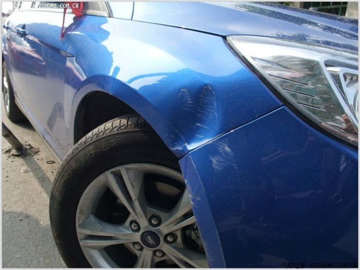 翼子板为啥比别的车软?