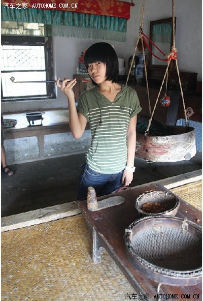 东北满族三大怪,大姑娘抽烟袋