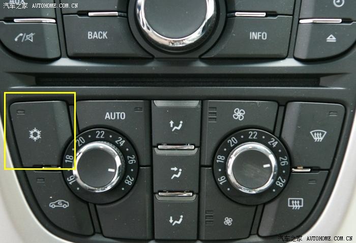 7 楼  如果不开内循环,车开动后会有少量空气进入的,就是不开风扇