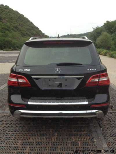 本地第一台奔驰ml350动感型标配提车作业(21楼照片更新)