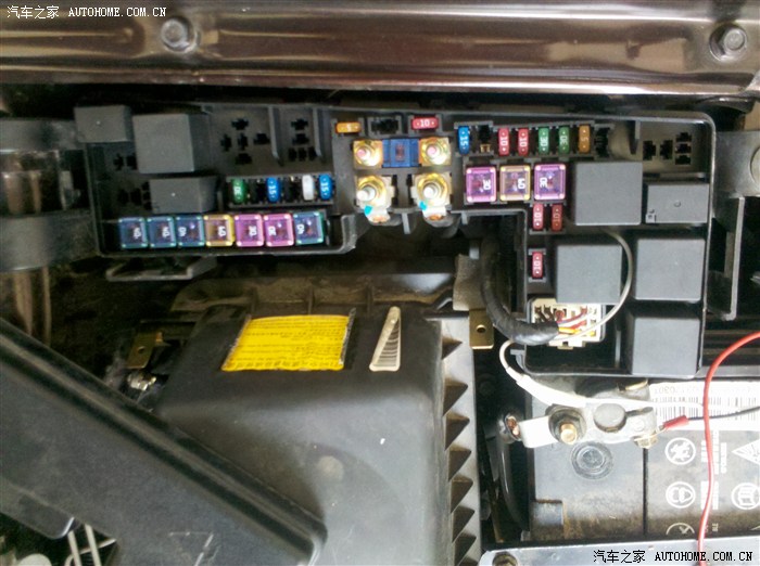 关于发动机仓保险丝盒的问题,哪个是acc 也就是电锁一挡的电源