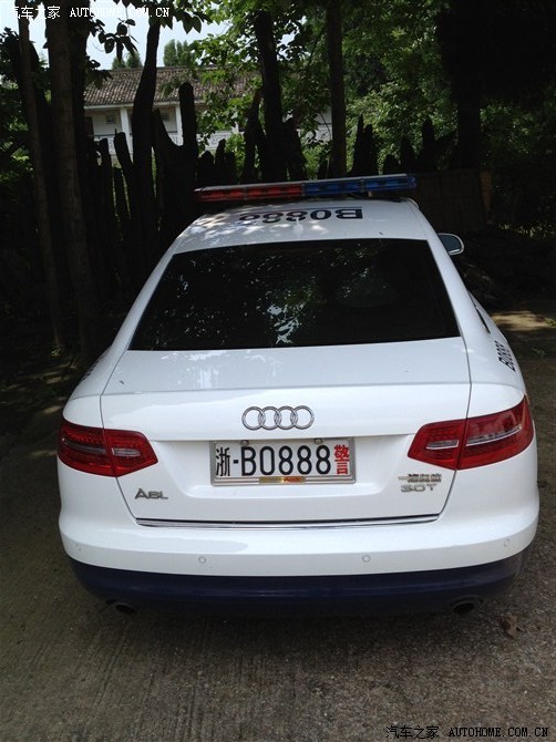 让你们看看太原06年就买的警车