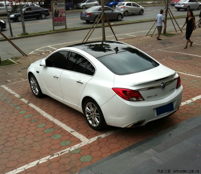 【图】发几张白色伪gs贴亮黑顶的照片_君威论坛_汽车之家论坛