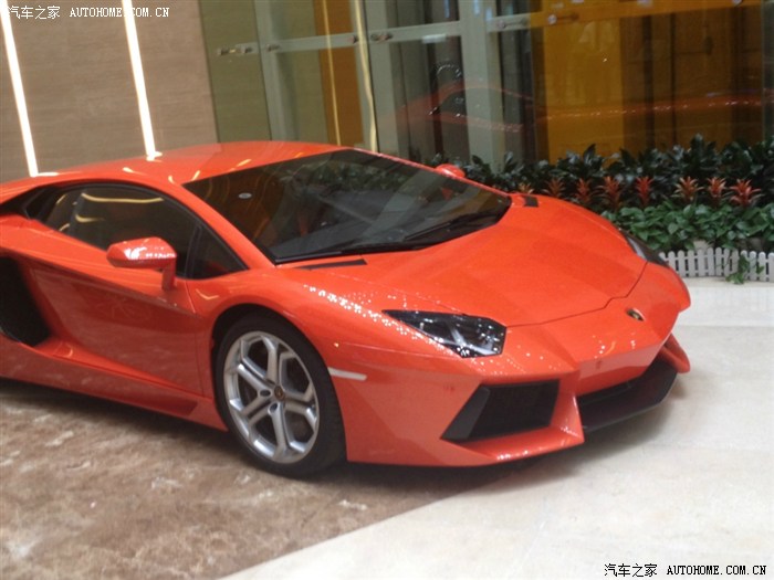 【图】偶遇橙色大牛 外带黑色海鸥_宝马x6论坛_汽车之家论坛