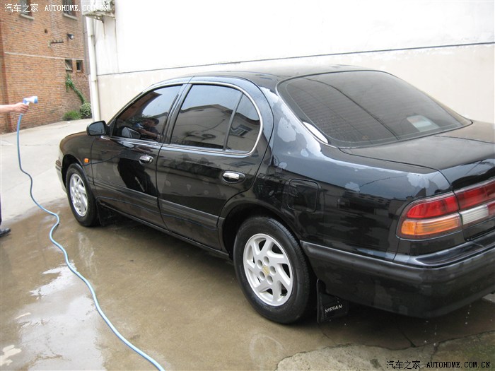 经典老车日产尼桑风度a32