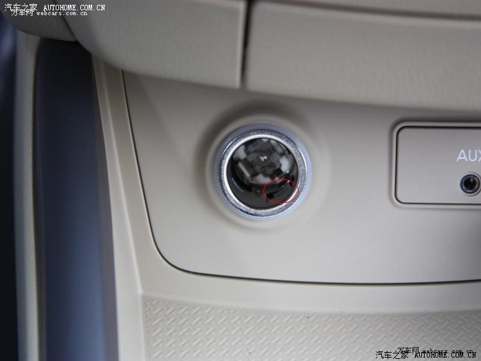 点烟器按下去马上就跳起来