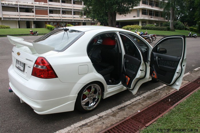 老乐风改装车第一季白色乐风改装