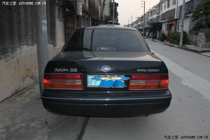 经典老车皇冠155