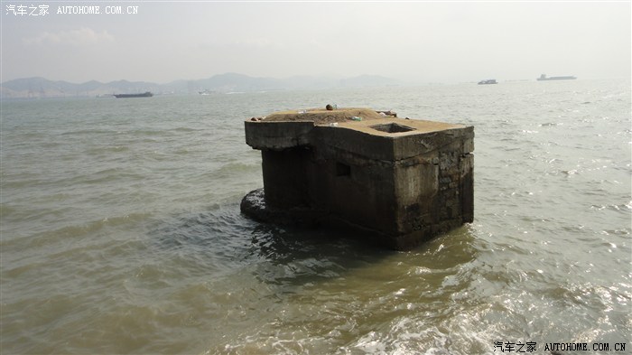 海边还是有从前的印记,碉堡说明一切.