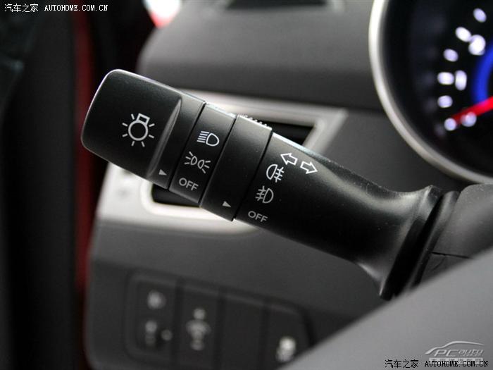 请教后雾灯怎么开