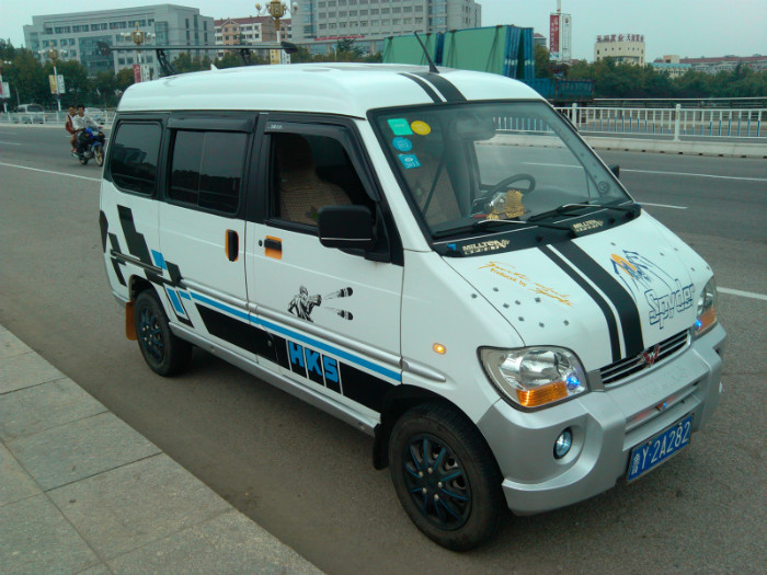 中国唯一一辆五菱之光改装的如此神,,,,,快来看