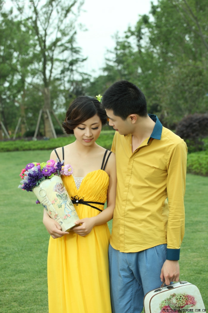 我也来秀秀我和老婆的婚纱照