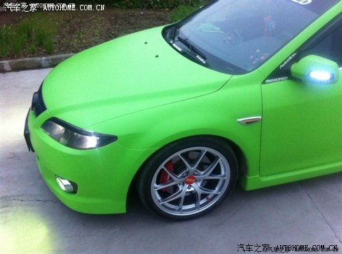 红到绿的蜕变马自达6改色亚光绿