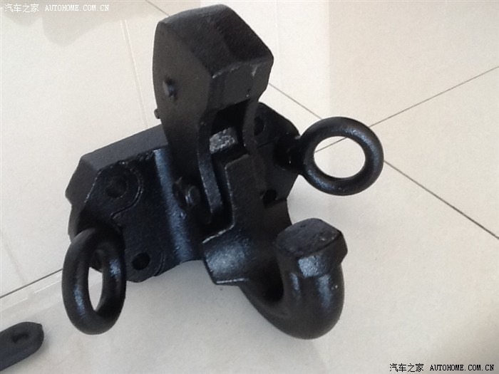 一把壁纸刀 一个扳手 自己动手安装拖车钩