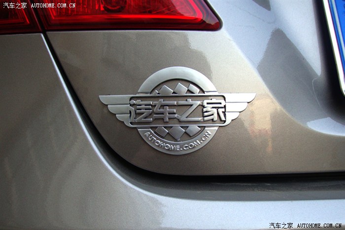 鲜花与板砖齐飞眼泪与口水同流出来晒车标了