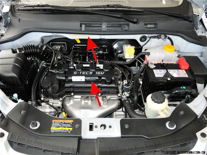 求教新赛欧发动机号和大架号在哪